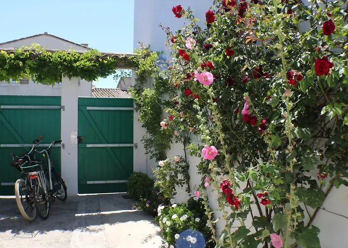Beau T3 *** Pour 2 A 4 Pers Avec Patio Privatif