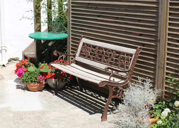Beau T3 *** Pour 2 A 4 Pers Avec Patio Privatif