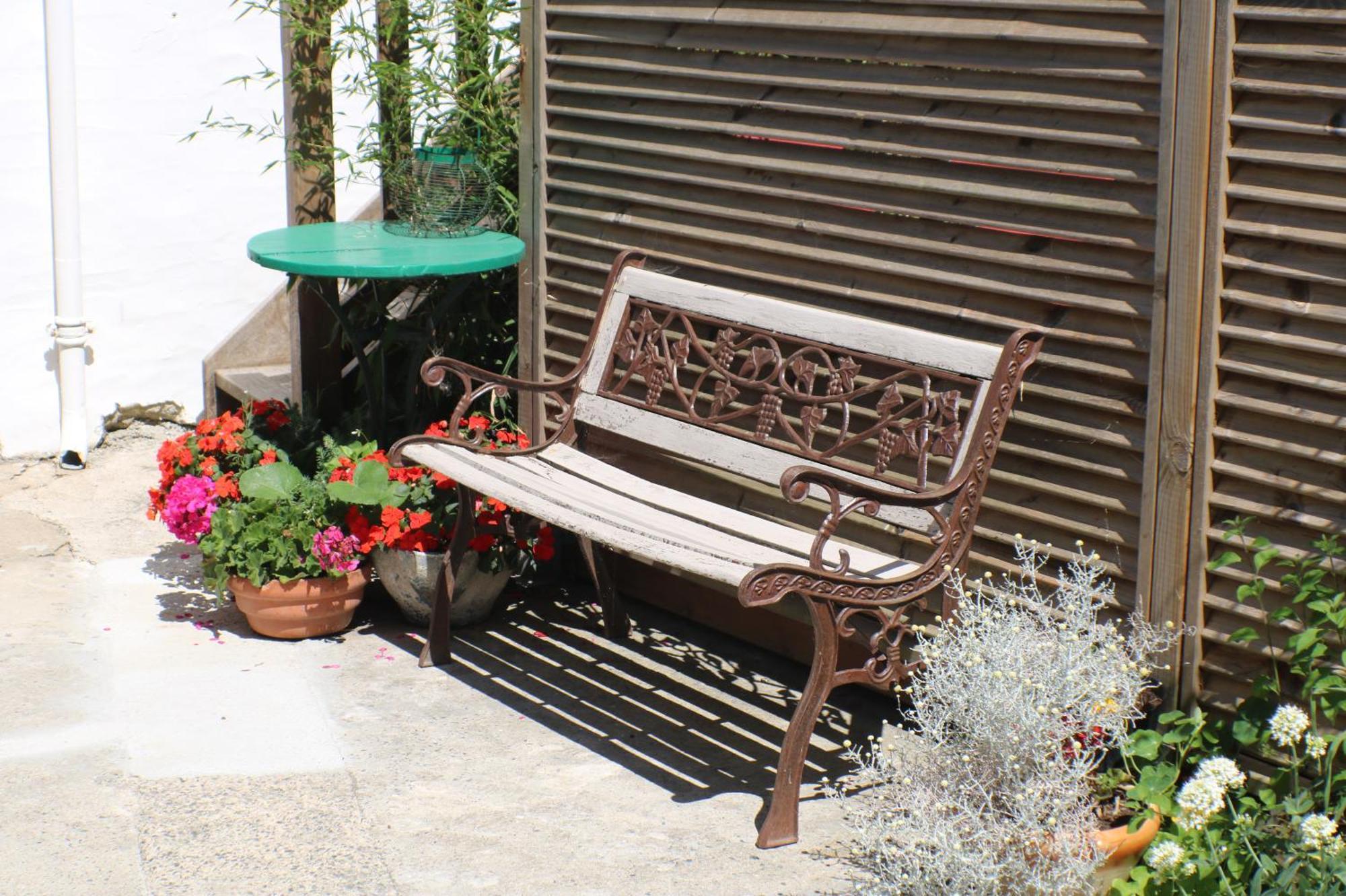 Beau T3 *** Pour 2 A 4 Pers Avec Patio Privatif
