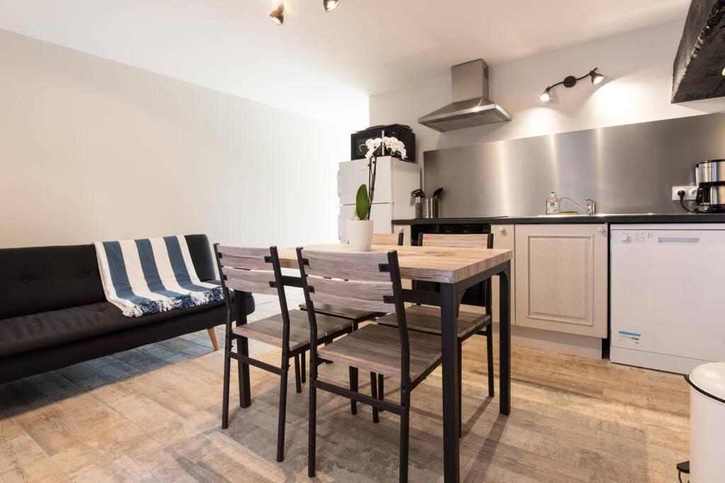 Beau T3 *** Pour 2 A 4 Pers Avec Patio Privatif